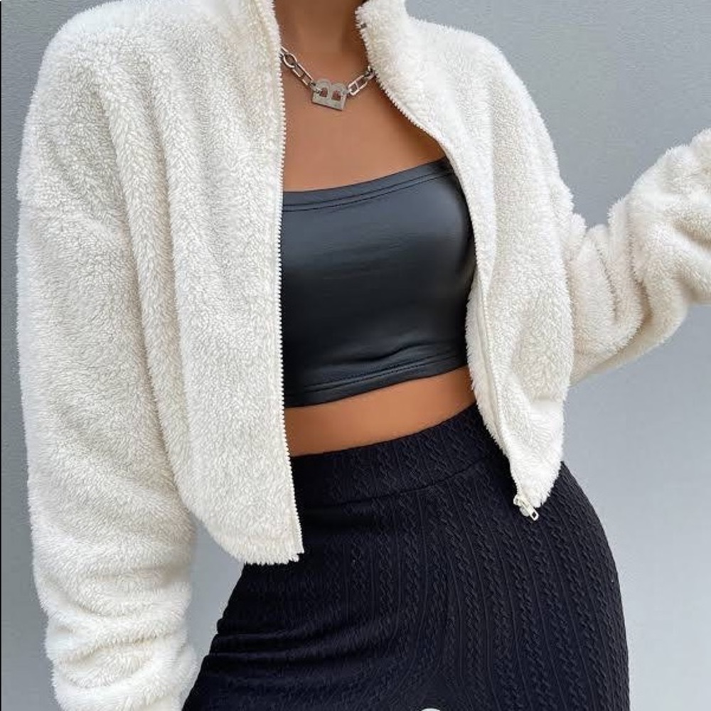 FUZZY CROPPED SHERPA/TEDDY JACKET